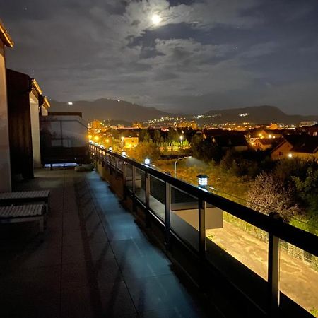 Aparthotel Art'Penthouse Braşov Esterno foto
